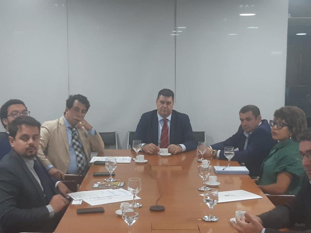Reunião na Secretaria de Assuntos Federativos discute impacto da suspensão do FPM em financiamentos municipais e fortalecimento dos consórcios públicos