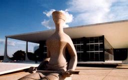 STF decide pela constitucionalidade de pagamento de 13Âº e fÃ©rias a prefeitos e vices