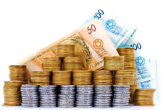 Congresso aprova orÃ§amento com cortes de despesa para cobrir deficit