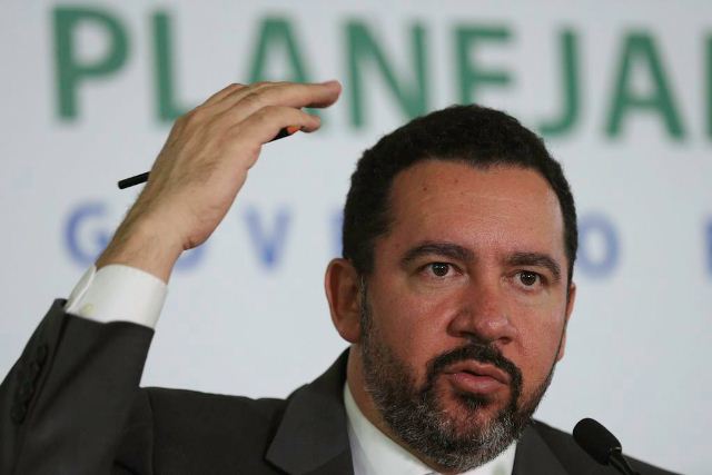 Governo ajusta proposta orÃ§amentÃ¡ria de 2018 Ã  previsÃ£o de deficit primÃ¡rio de R$ 159 bi