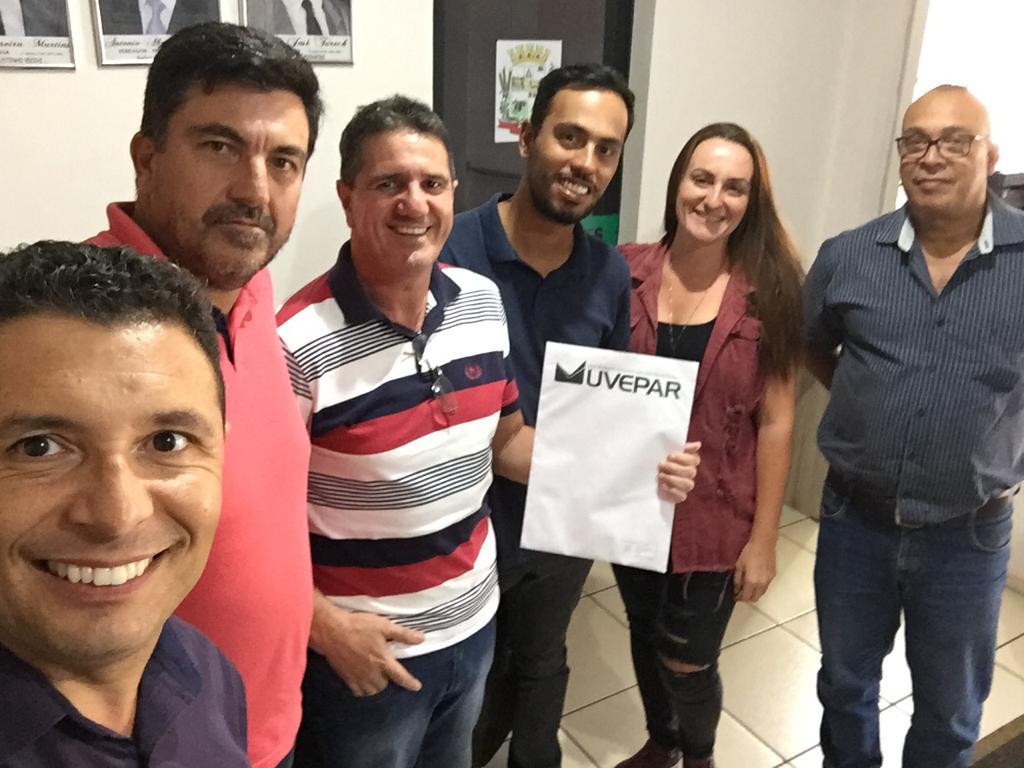 Presidente da Acamdoze e vice-presidente da Uvepar visitam Câmaras da Comcam