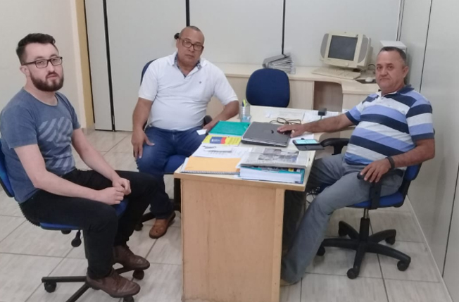  Buscando novas filiações, presidente da Acamdoze visita Câmara de Janiópolis